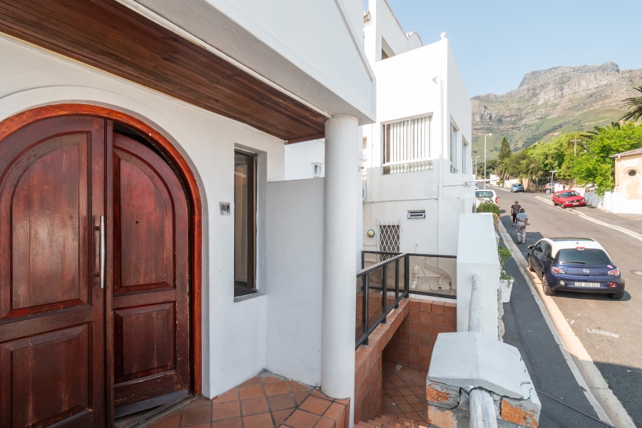 25 Bedroom Property for Sale in Walmer Estate Western Cape